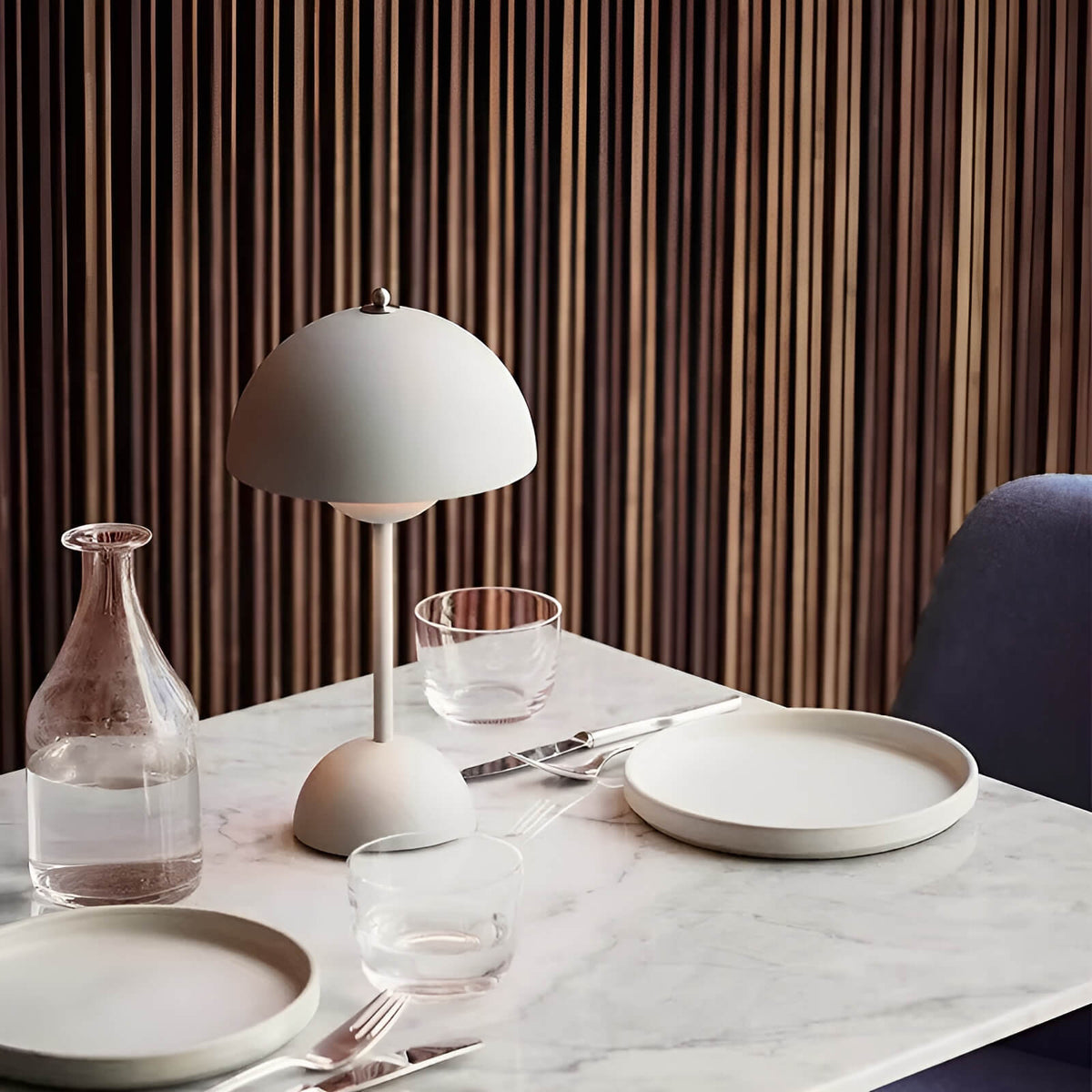 Flowerbud Retroinspirerad LED-bordslampa Uppladdningsbar